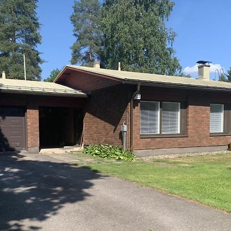 Omakotitalo 100M2, 3 Makuuhuonetta Joensuu Apartman Kültér fotó