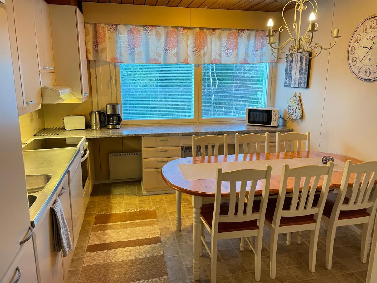 Omakotitalo 100M2, 3 Makuuhuonetta Joensuu Apartman Kültér fotó